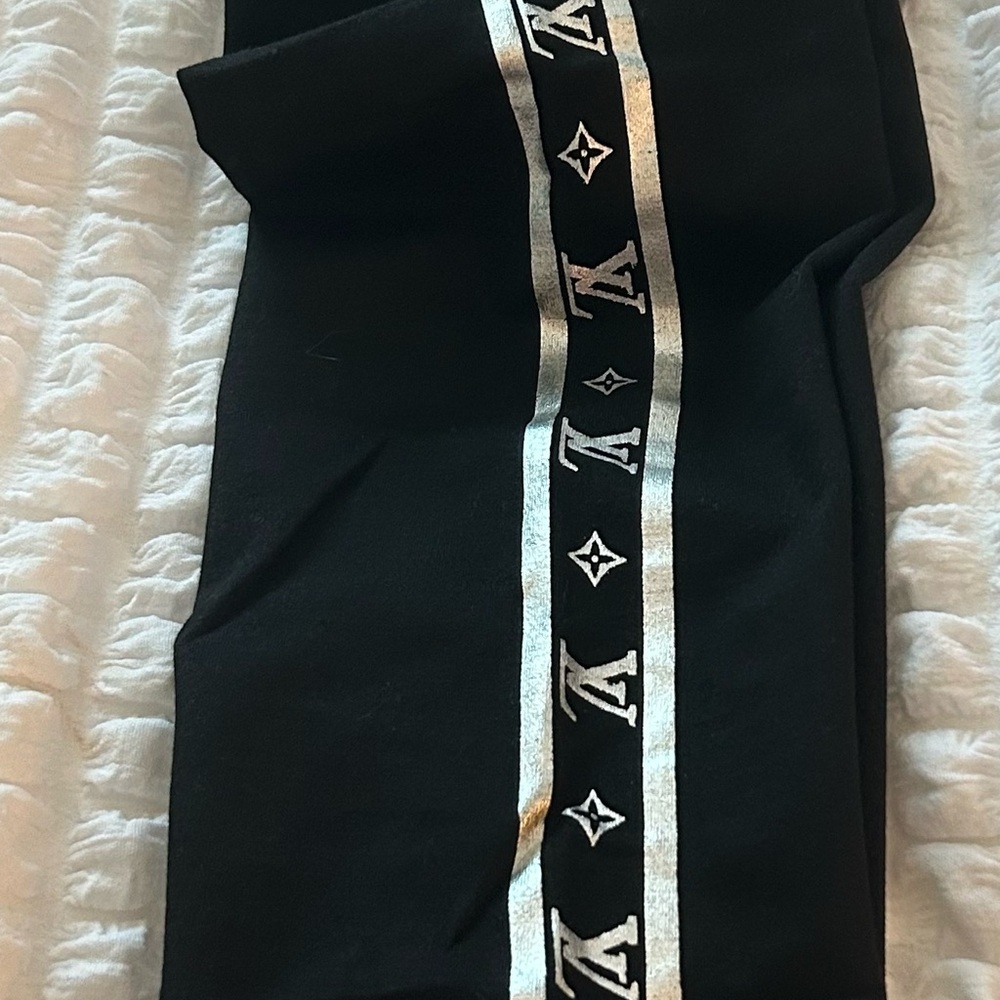Inspired Black Designer leggings. - Picture 3 of 3